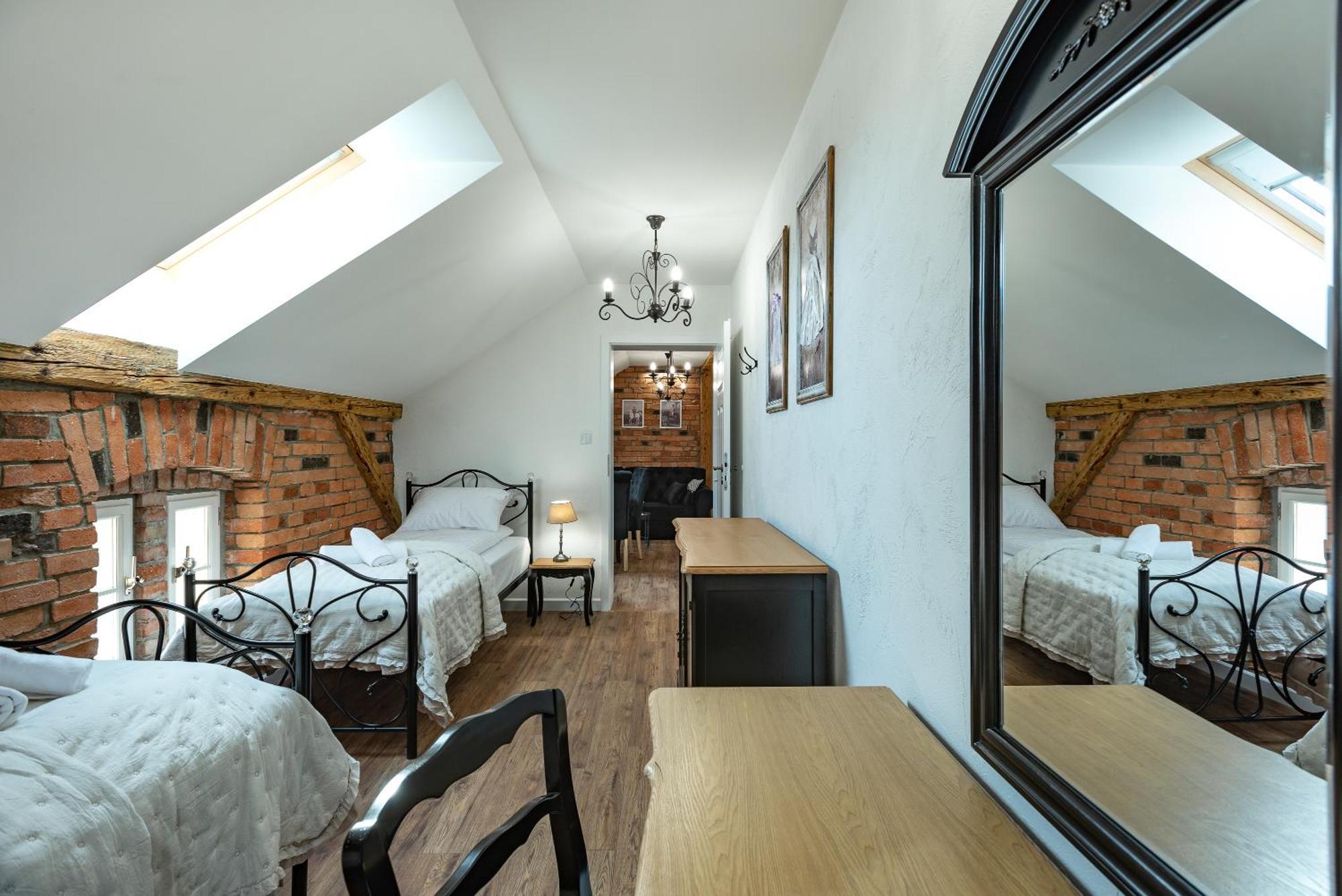 Dworek Wojanów Quarto foto